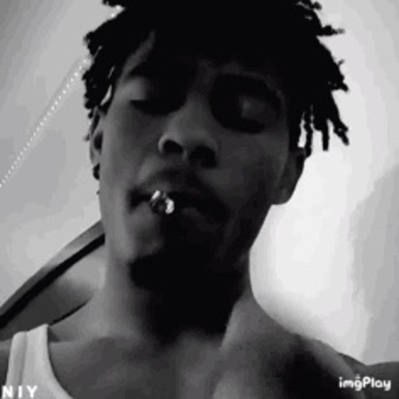 Meet your Posher, Cierra - Picture 1 of 1